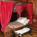 Marksburg - Kemenate bed chamber with a canopied matrimonial bed